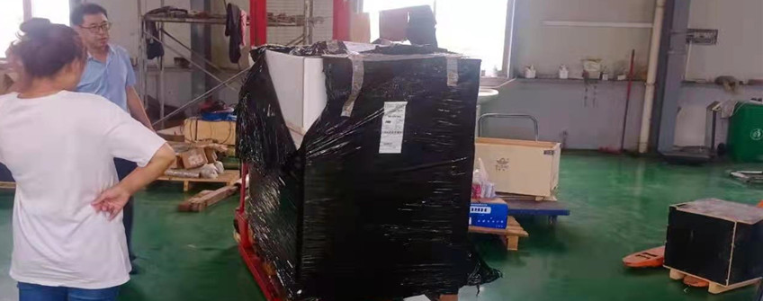 意大利注塑机配件上；〗谇骞